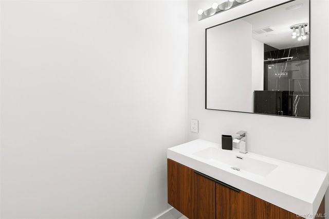 138 Longview Road, Southampton, NY 11968