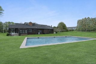 138 Longview Road, Southampton, NY 11968