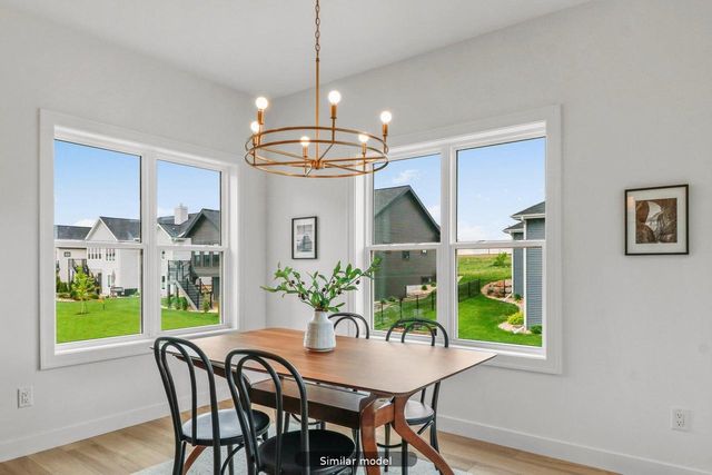 1422 Stonehaven Drive, Sun Prairie, WI 53590