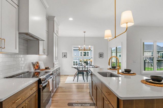 1422 Stonehaven Drive, Sun Prairie, WI 53590