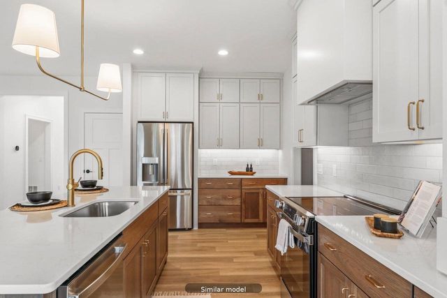 1422 Stonehaven Drive, Sun Prairie, WI 53590