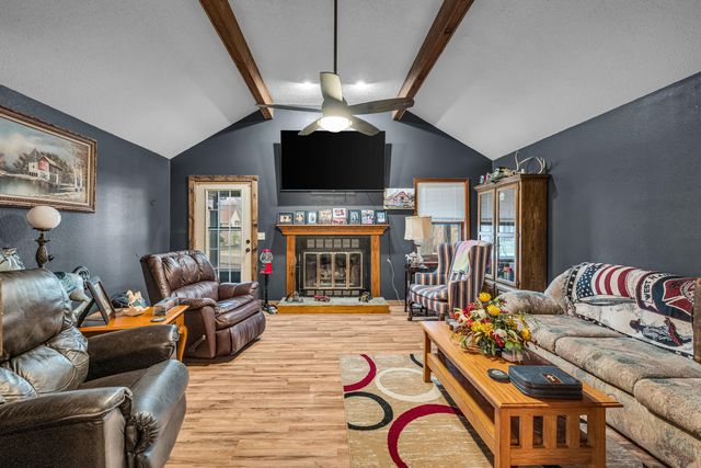 704 E Pamela Drive, West Plains, MO 65775