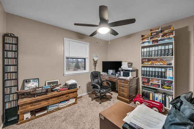 704 E Pamela Drive, West Plains, MO 65775