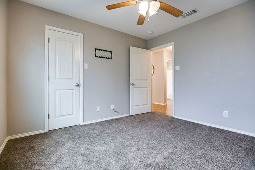 Image 19 of property listing at 637 Jones St, San Angelo, TX 76903