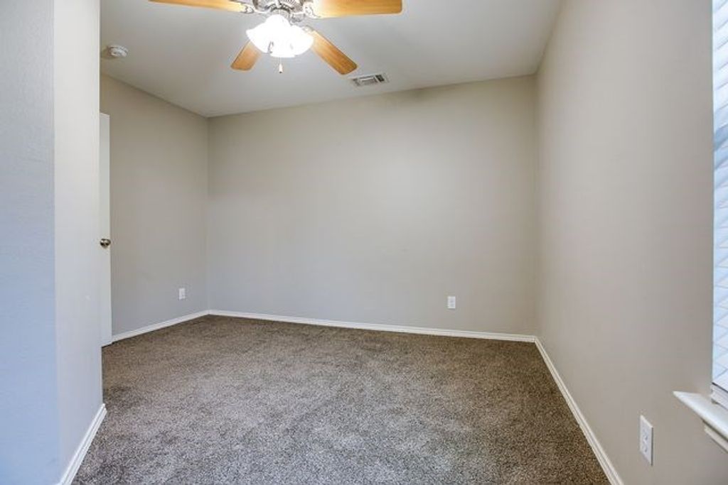 Image 22 of property listing at 637 Jones St, San Angelo, TX 76903