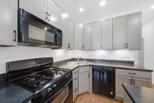 2908 W Palmer Street 3, Chicago, IL 60647