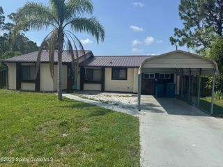 530 Escarole Street SE, Palm Bay, FL 32909