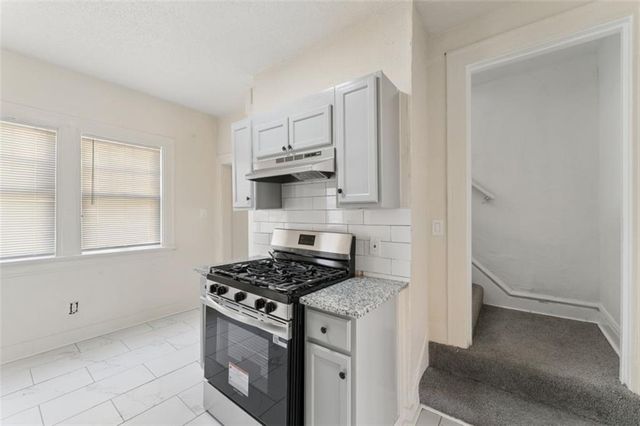 6046 Swope Parkway, Kansas City, MO 64130