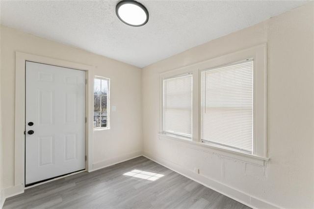 6046 Swope Parkway, Kansas City, MO 64130