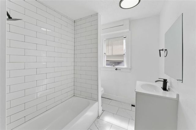 6046 Swope Parkway, Kansas City, MO 64130