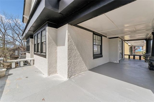 6046 Swope Parkway, Kansas City, MO 64130