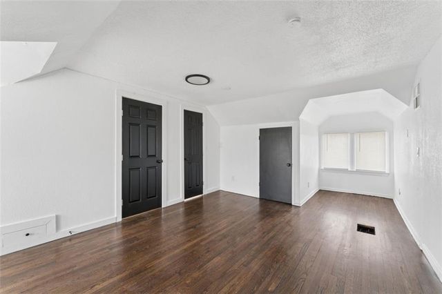 6046 Swope Parkway, Kansas City, MO 64130