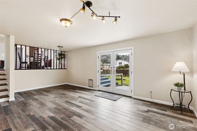 214 10th Avenue N, Algona, WA 98001