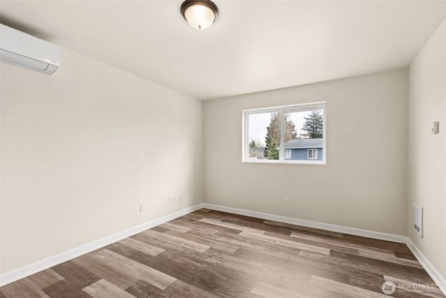 214 10th Avenue N, Algona, WA 98001