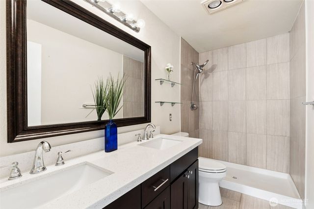 214 10th Avenue N, Algona, WA 98001