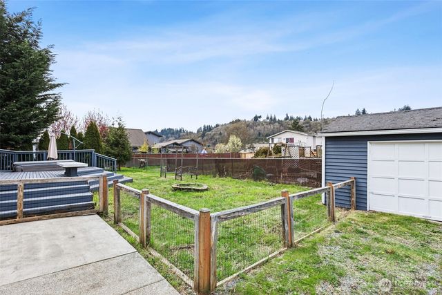 214 10th Avenue N, Algona, WA 98001