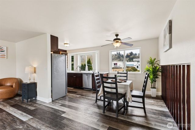 214 10th Avenue N, Algona, WA 98001