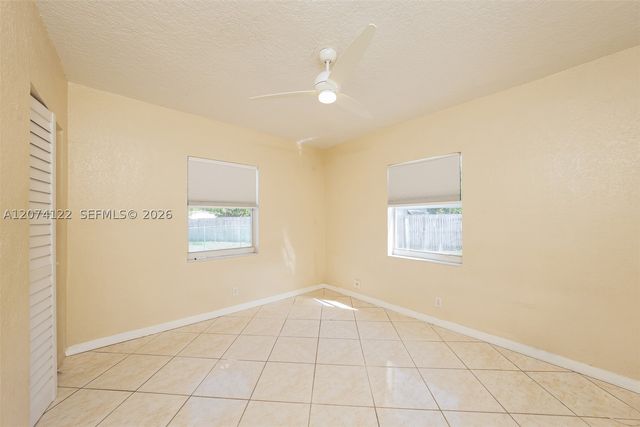 900 W Bloxham St, Lantana, FL 33462