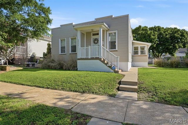 4955 Nagel Avenue, St Louis, MO 63109