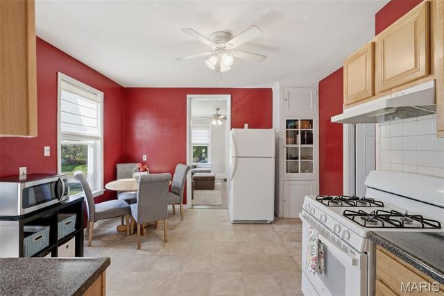 4955 Nagel Avenue, St Louis, MO 63109
