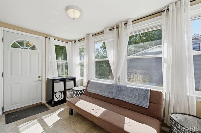4955 Nagel Avenue, St Louis, MO 63109