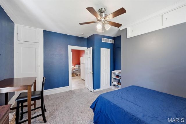 4955 Nagel Avenue, St Louis, MO 63109