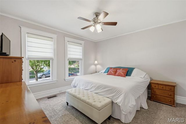 4955 Nagel Avenue, St Louis, MO 63109