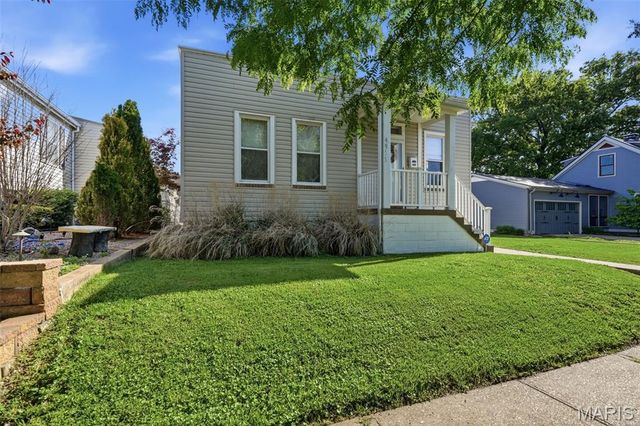 4955 Nagel Avenue, St Louis, MO 63109