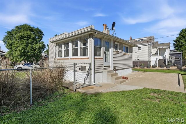 4955 Nagel Avenue, St Louis, MO 63109