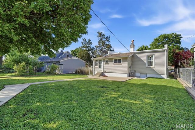 4955 Nagel Avenue, St Louis, MO 63109