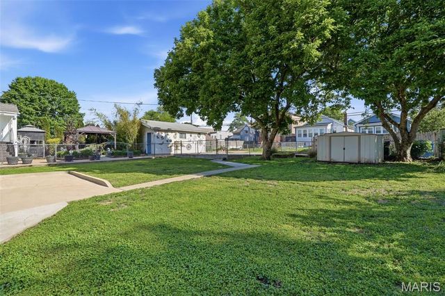 4955 Nagel Avenue, St Louis, MO 63109