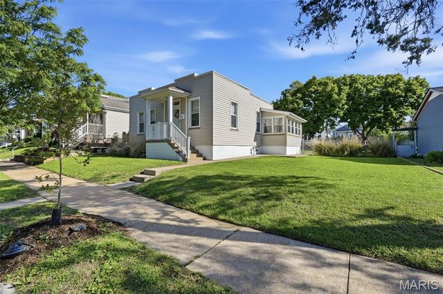 4955 Nagel Avenue, St Louis, MO 63109