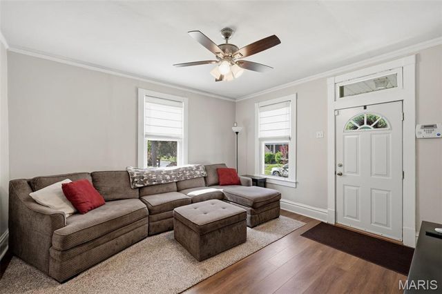 4955 Nagel Avenue, St Louis, MO 63109