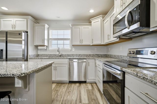 130 Reagan Dr, Taylorsville, KY 40071