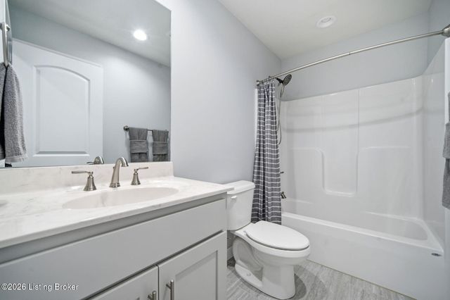 130 Reagan Dr, Taylorsville, KY 40071