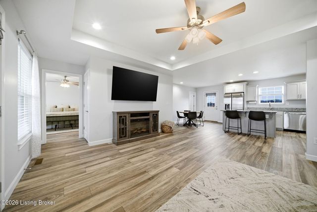 130 Reagan Dr, Taylorsville, KY 40071