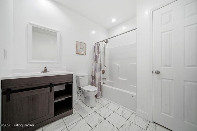 130 Reagan Dr, Taylorsville, KY 40071