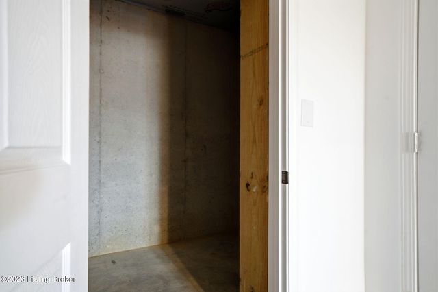 130 Reagan Dr, Taylorsville, KY 40071