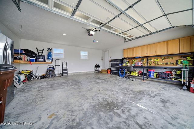 130 Reagan Dr, Taylorsville, KY 40071