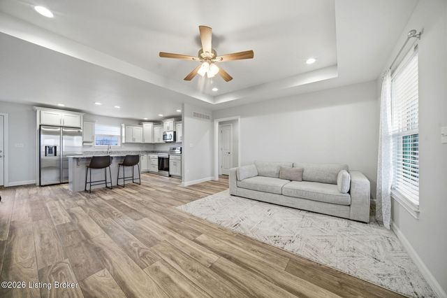 130 Reagan Dr, Taylorsville, KY 40071