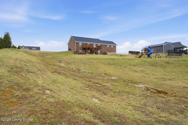 130 Reagan Dr, Taylorsville, KY 40071