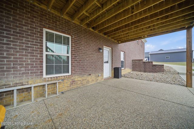 130 Reagan Dr, Taylorsville, KY 40071