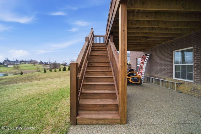 130 Reagan Dr, Taylorsville, KY 40071