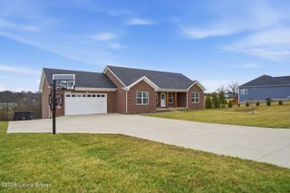 130 Reagan Dr, Taylorsville, KY 40071