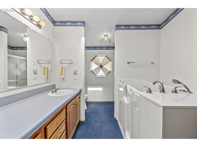 133 MCGEARY Rd, Kelso, WA 98626