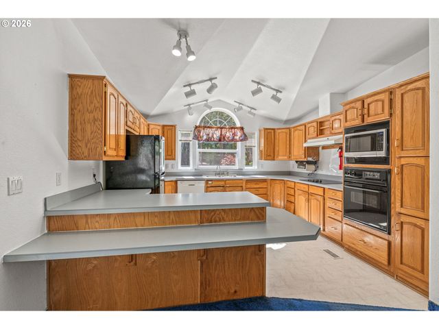 133 MCGEARY Rd, Kelso, WA 98626