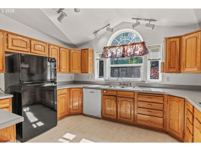 133 MCGEARY Rd, Kelso, WA 98626