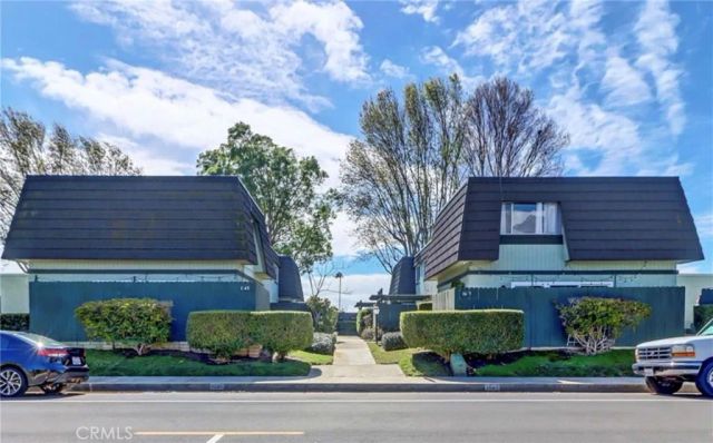 1647 Iowa Street C, Costa Mesa, CA 92626
