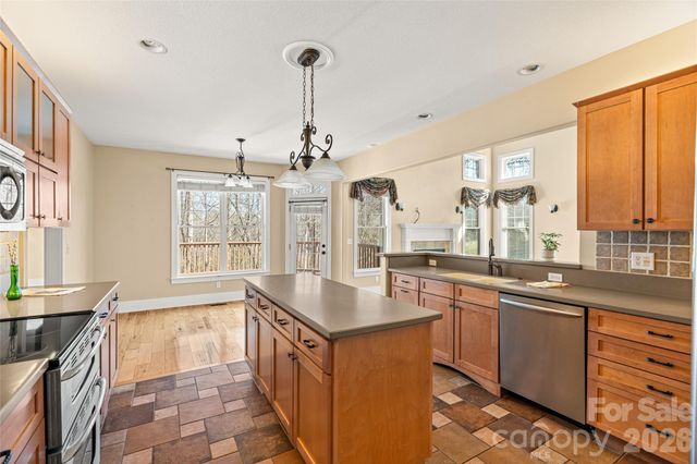 108 Justice Ridge Road, Candler, NC 28715