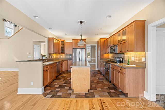 108 Justice Ridge Road, Candler, NC 28715